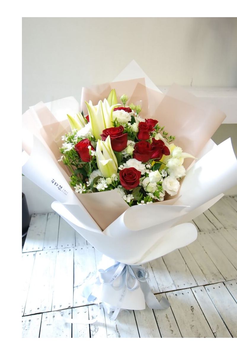 榮退百合花束