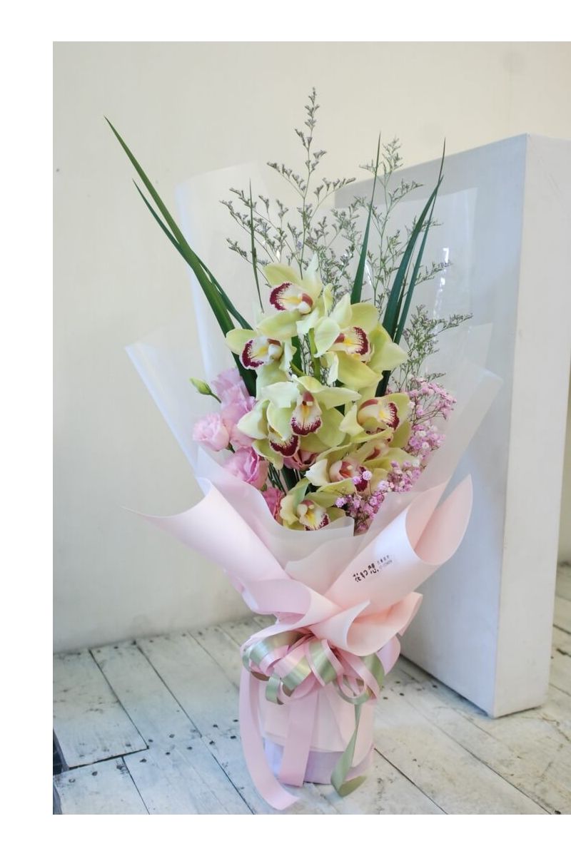 蘭花設計款花束 Cymbidium Orchid