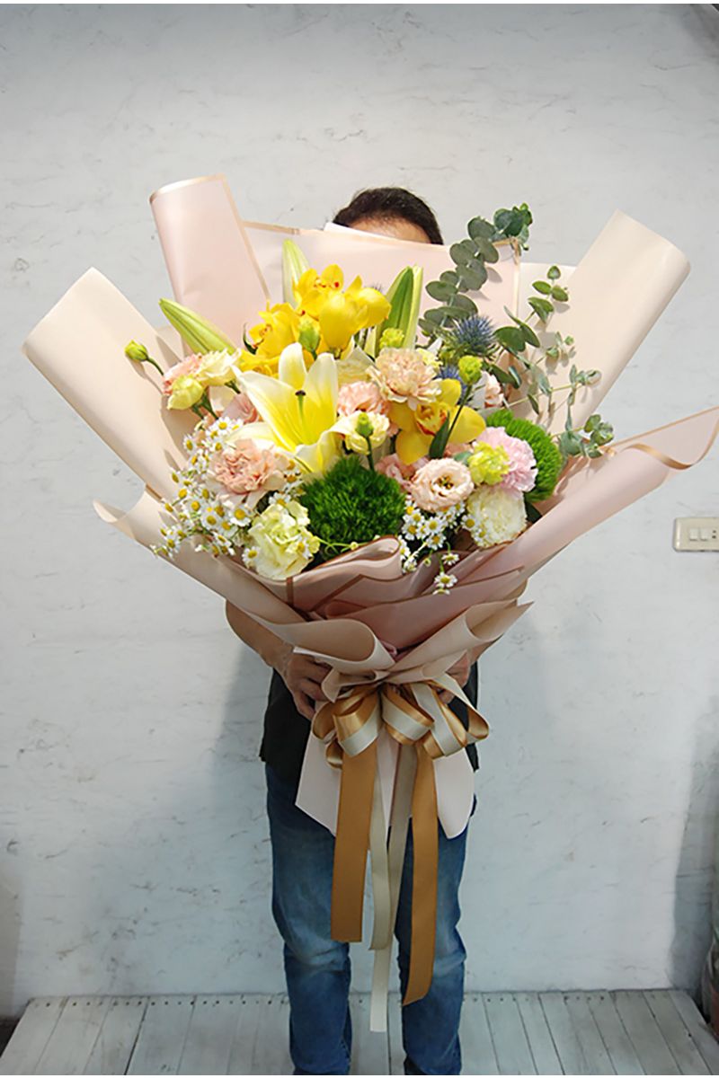 榮退百合花束