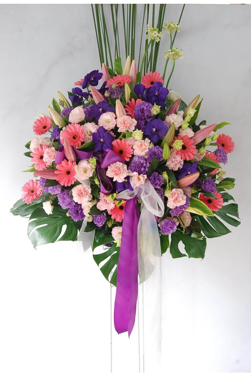 花幻想繁盛百合花籃一對