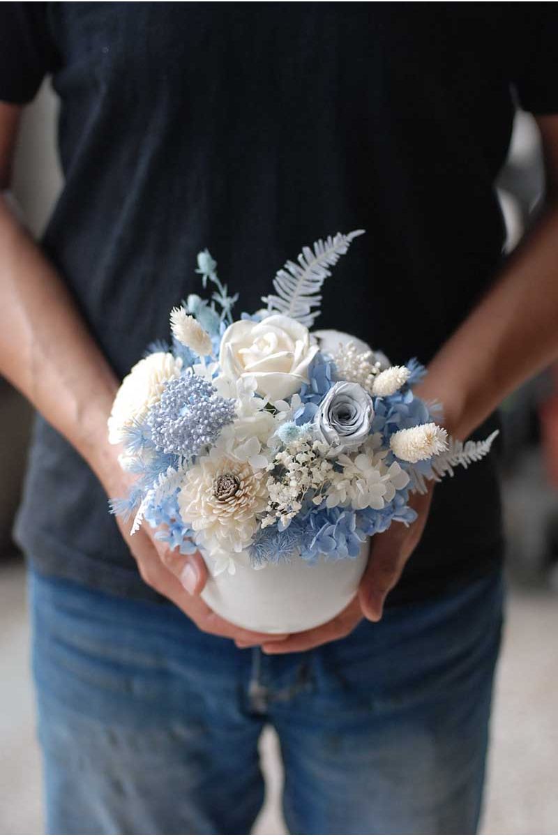 優雅白瓷永生桌花Preserved Flower Arrangement