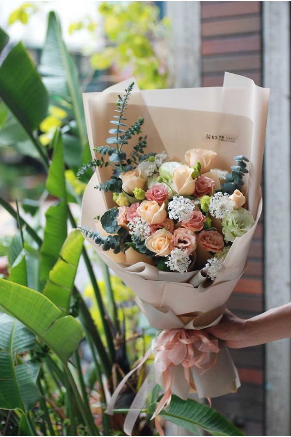 駝色花束 Flowers in Camel